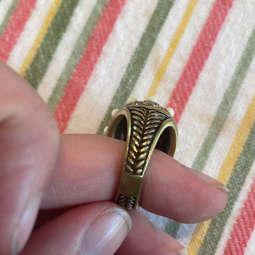 Heidi Daus White Statement Ring - image 5